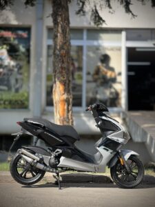 HAMACHI 8M CHARGER 2025