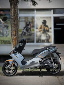 HAMACHI 8M CHARGER 2025