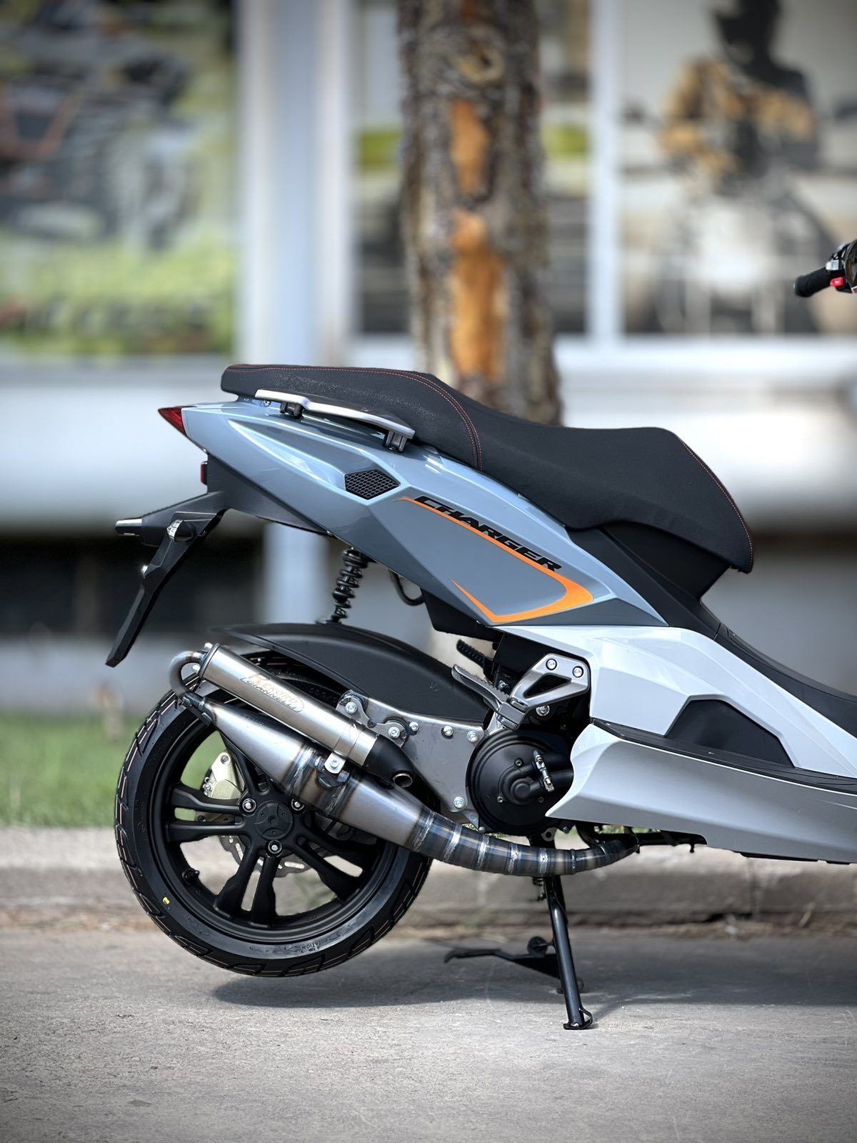 HAMACHI 8M CHARGER 2025
