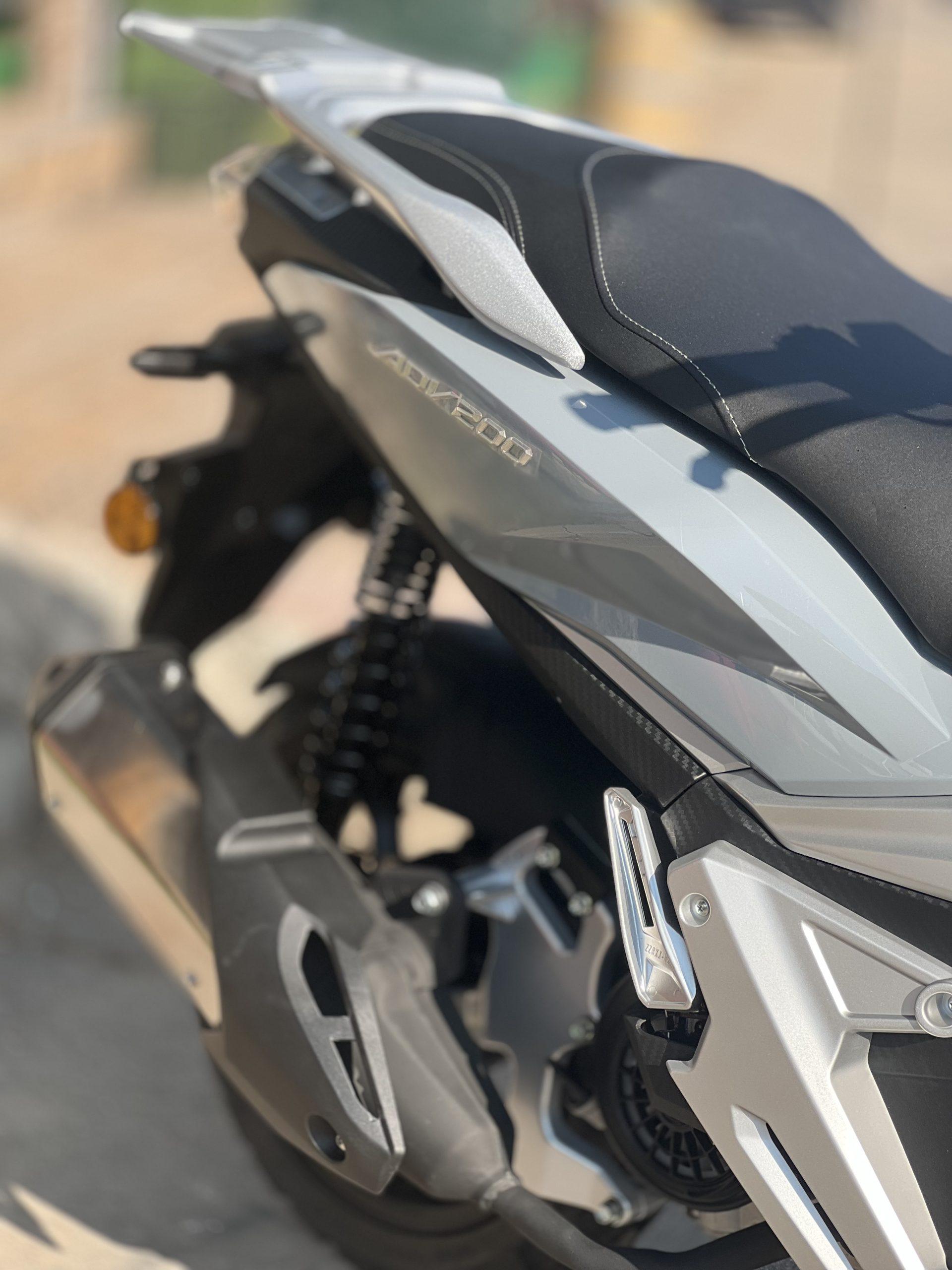 HMC ADV 200