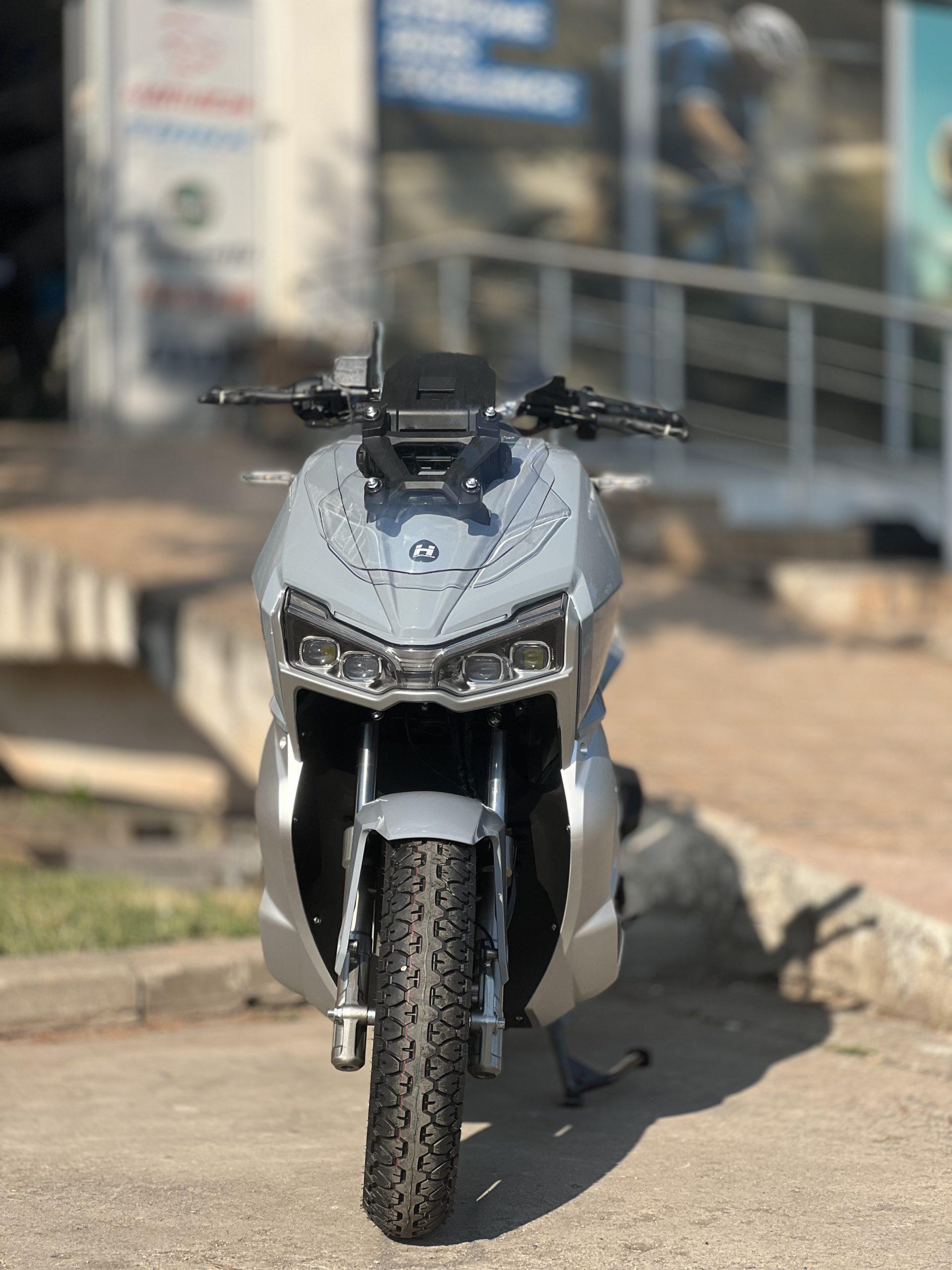 HMC ADV 200