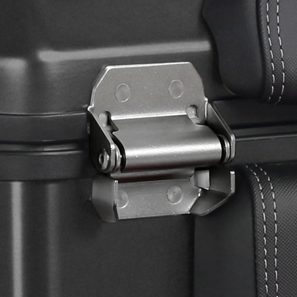SHAD Terra TR48 алуминиумски топ куфер, Black Edition (D0TR48100B)