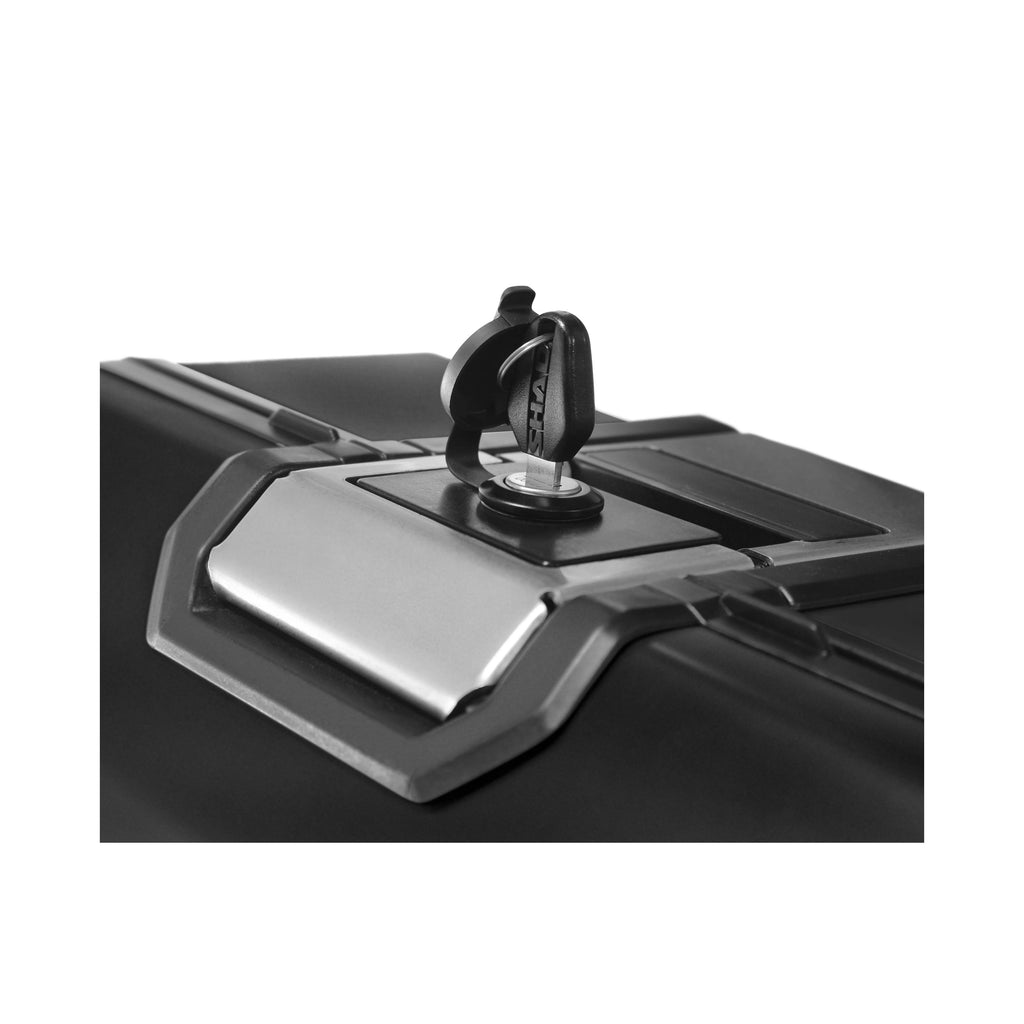 SHAD Terra TR36 десен алуминиумски страничен куфер, Black Edition (D0TR36100RB)
