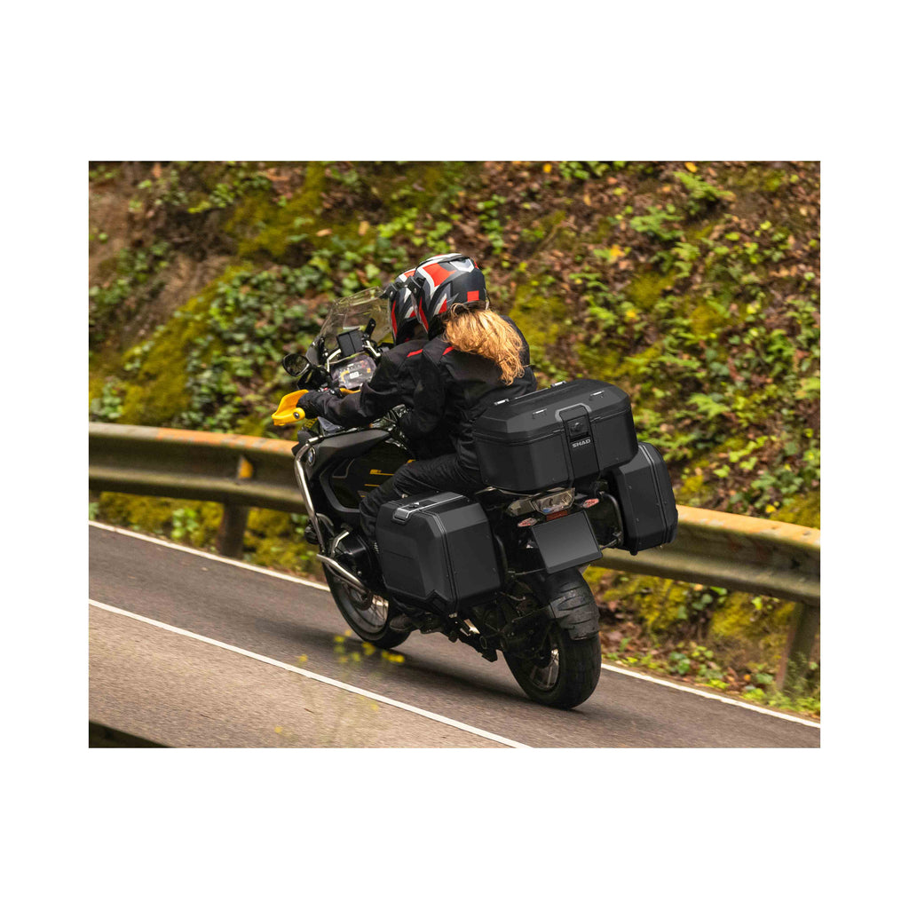 SHAD Terra TR55 алуминиумски топ куфер, Pure Black (D0TR55200B)