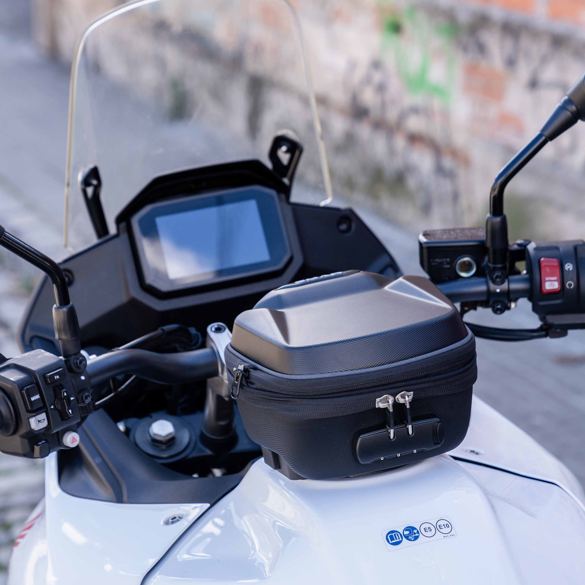 SHAD E03CL Pro Click System торба за резервоар, 3–4 L (X0SE03CLP)