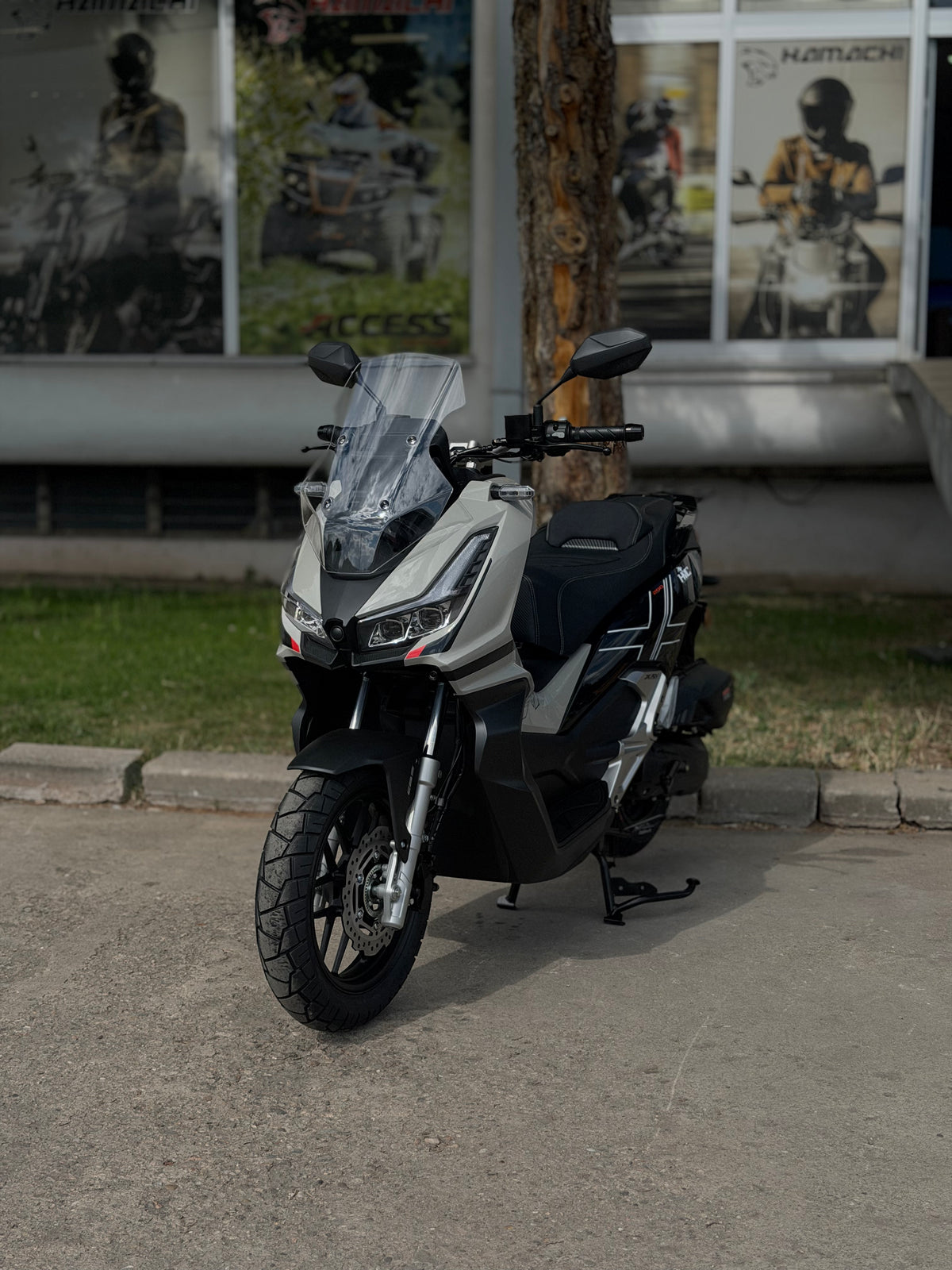 СКУТЕР HMC ADV 200