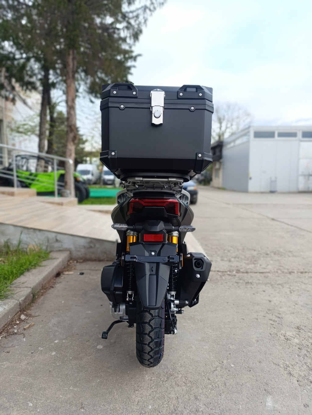 HMC ADV 150 – 2025