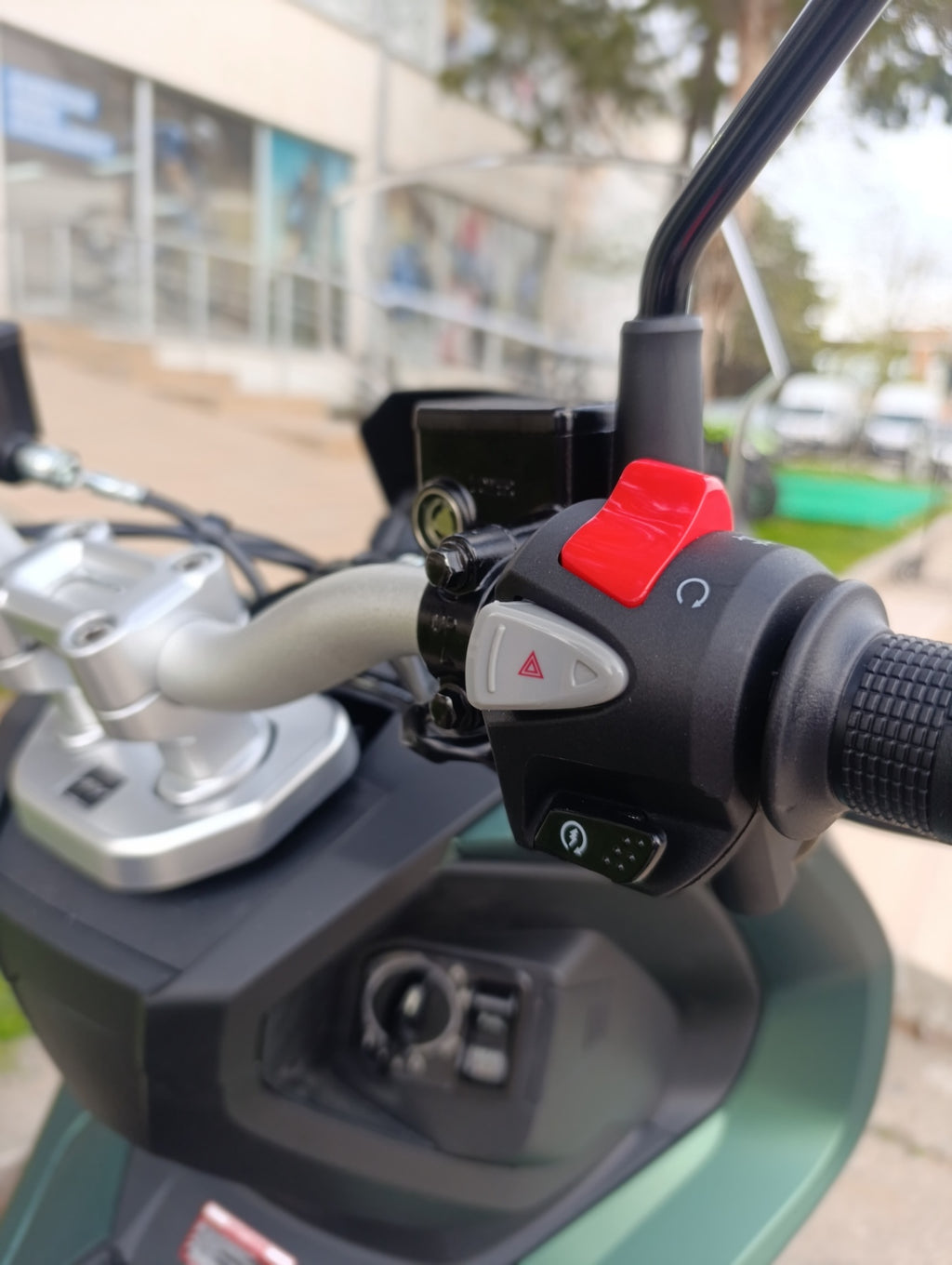 HMC ADV 150 – 2025