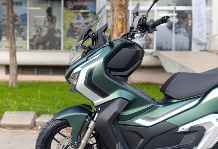 HMC ADV 150 – 2025