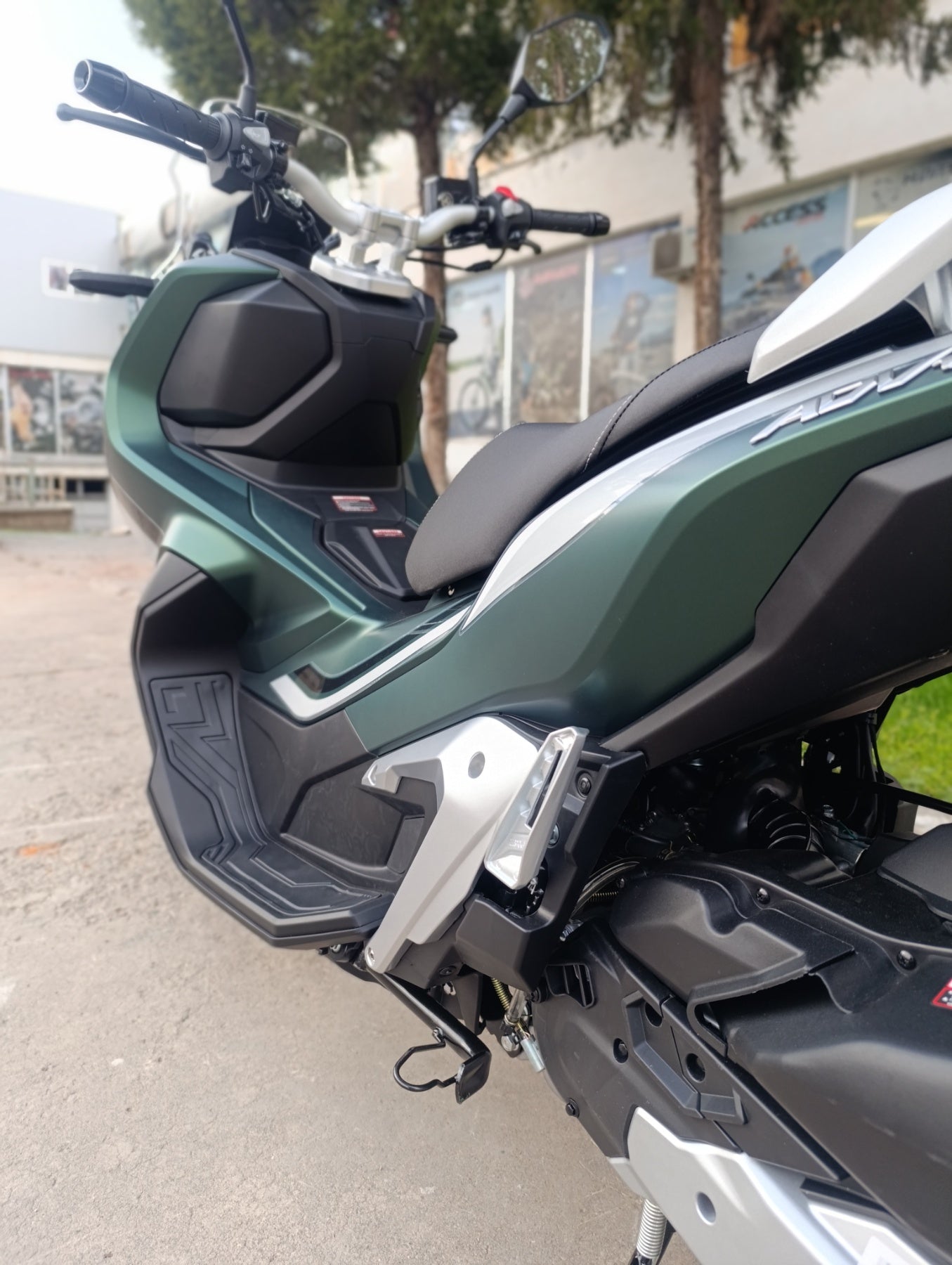 HMC ADV 150 – 2025